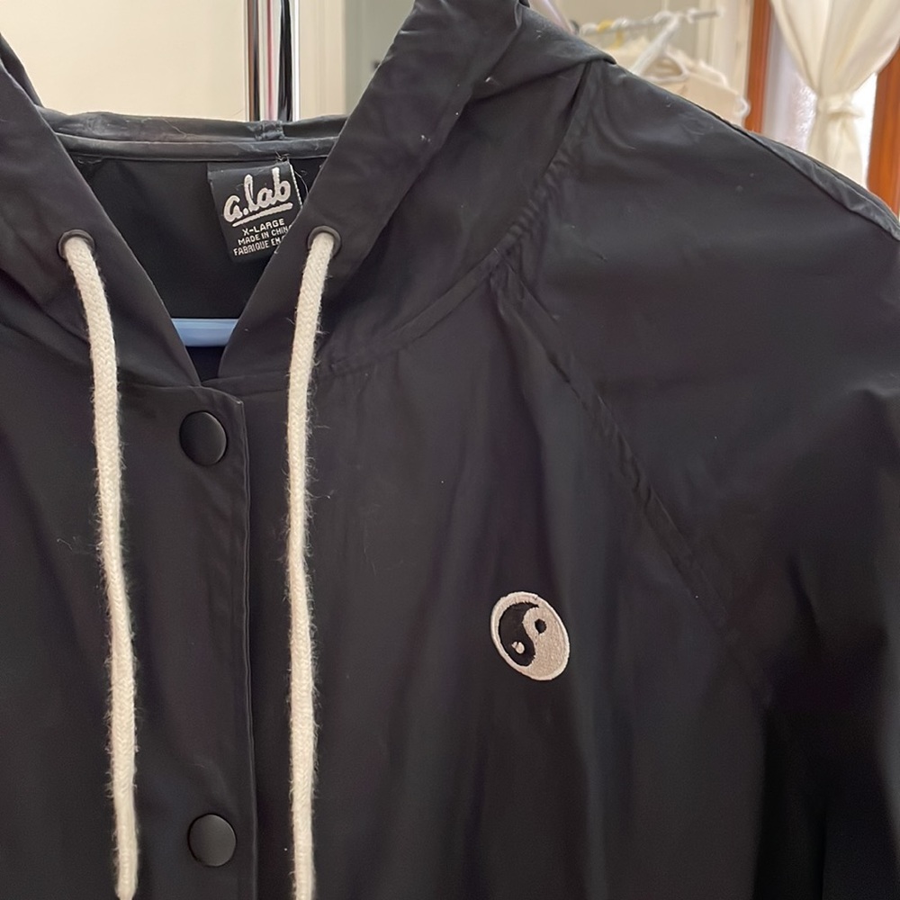 Black spring jacket - Picture 2 of 3